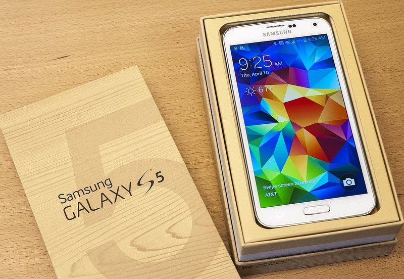 samsung-galaxy-s5-box