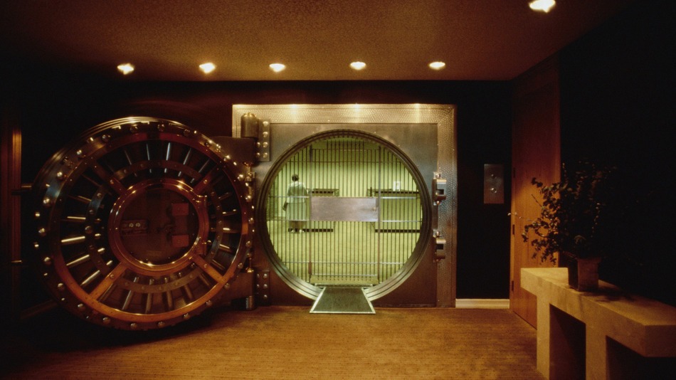 Hackers steal $81 million from a bank that had no firewall