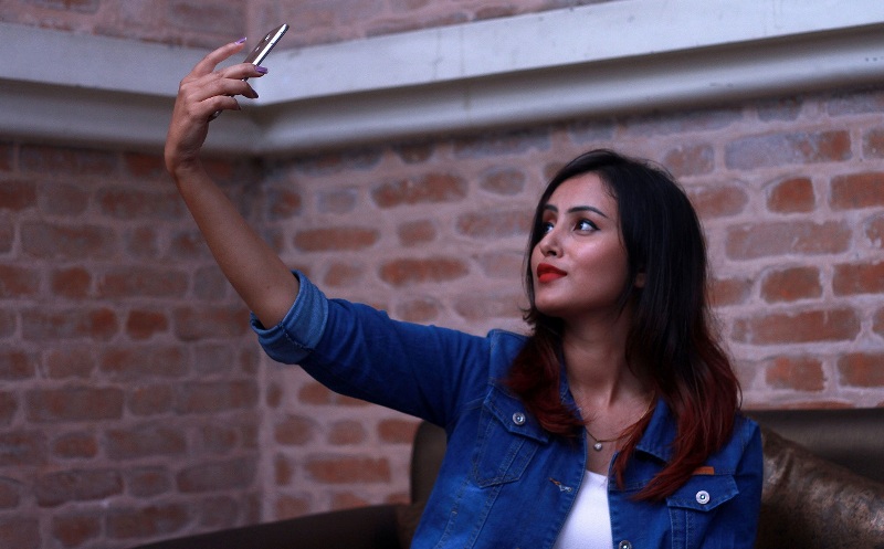 People who take selfies: narcissists, lonely and psychopaths