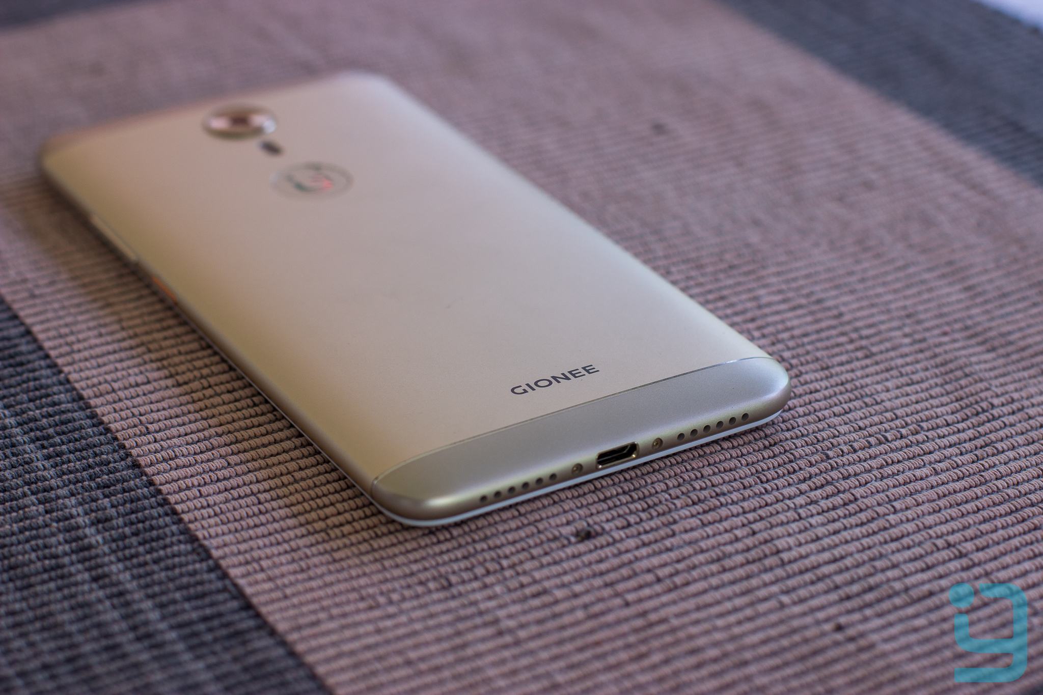 Gionee A1 back view with 4010mAh battery