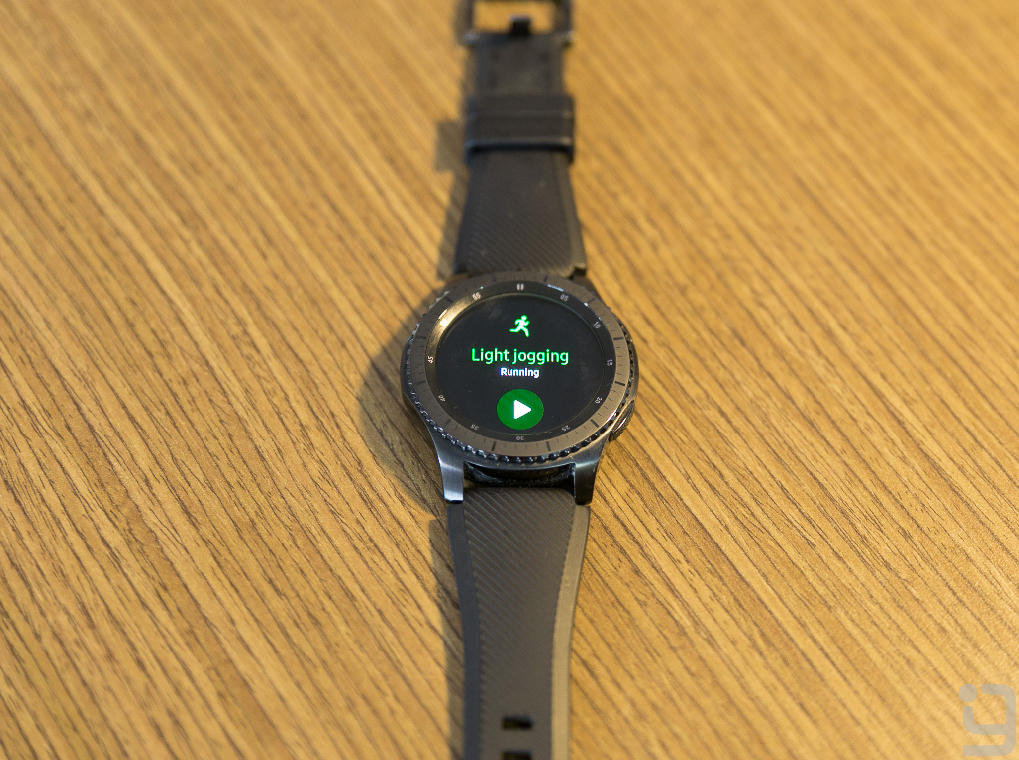 Galaxy Gear S3 Nepal