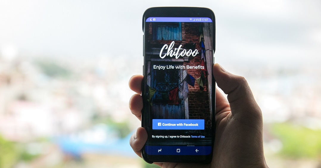 Chitooo: An app that gets you deals with Facebook status update