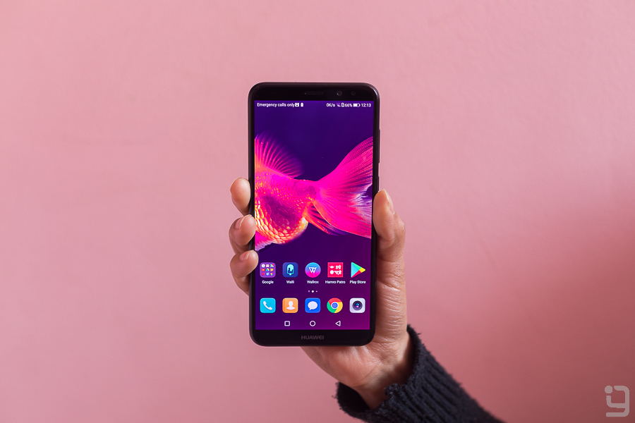 huawei nova 2i IPS display review