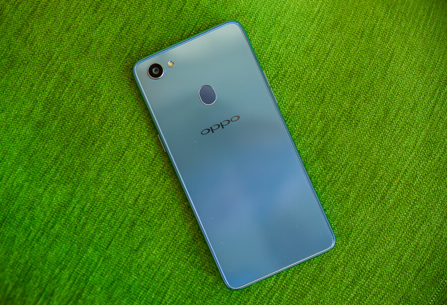 Oppo F7 back color silver