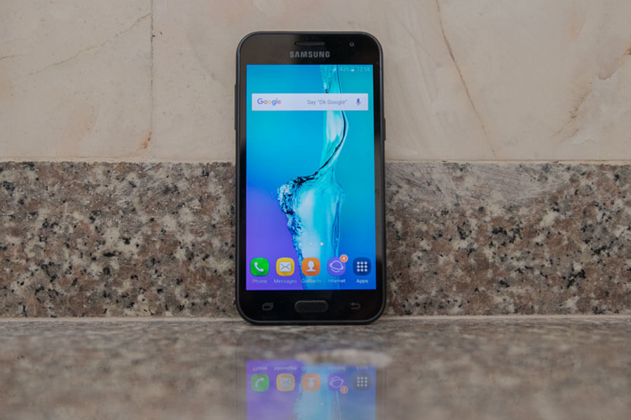 samsung-galaxy-j2-4g-display