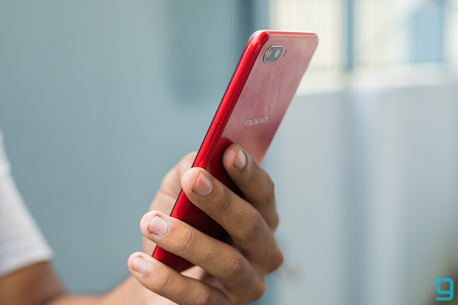 OPPO A3s Review build