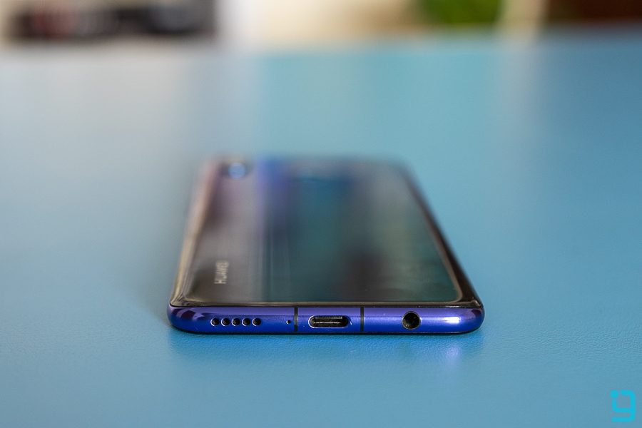 Huawei Nova 3 headphone jack