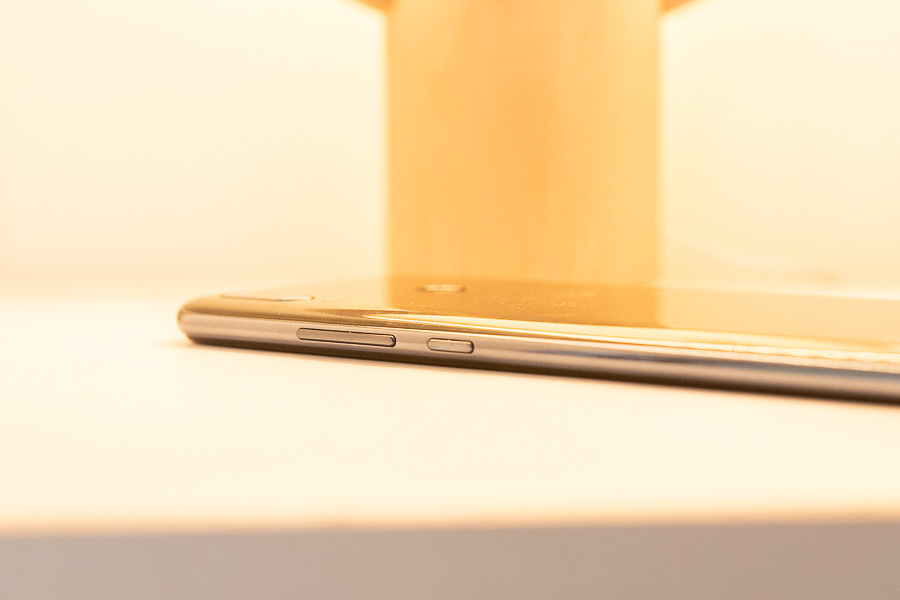 Huawei Y9 2019 SIM tray