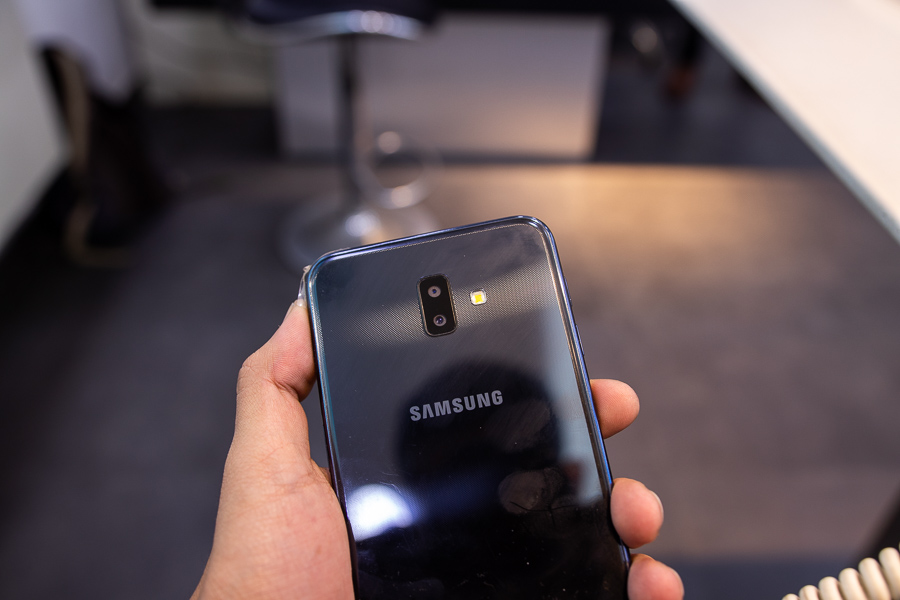 samsung galaxy j6 plus camera