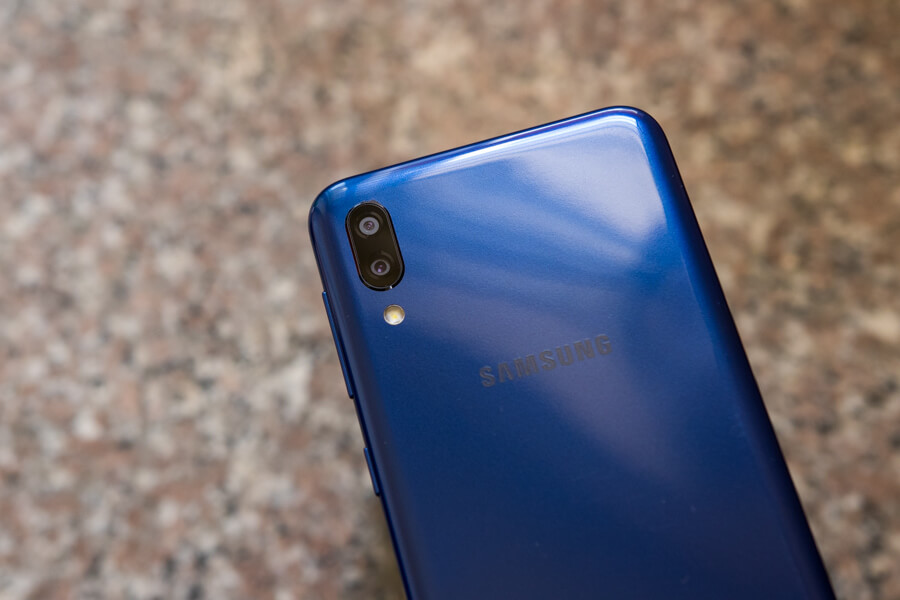 samsung galaxy m10 camera