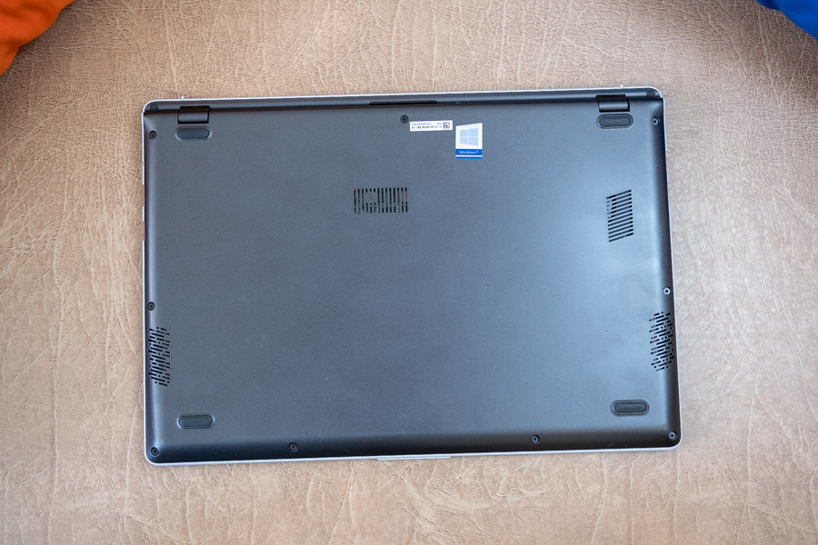 asus vivobook s14 design back