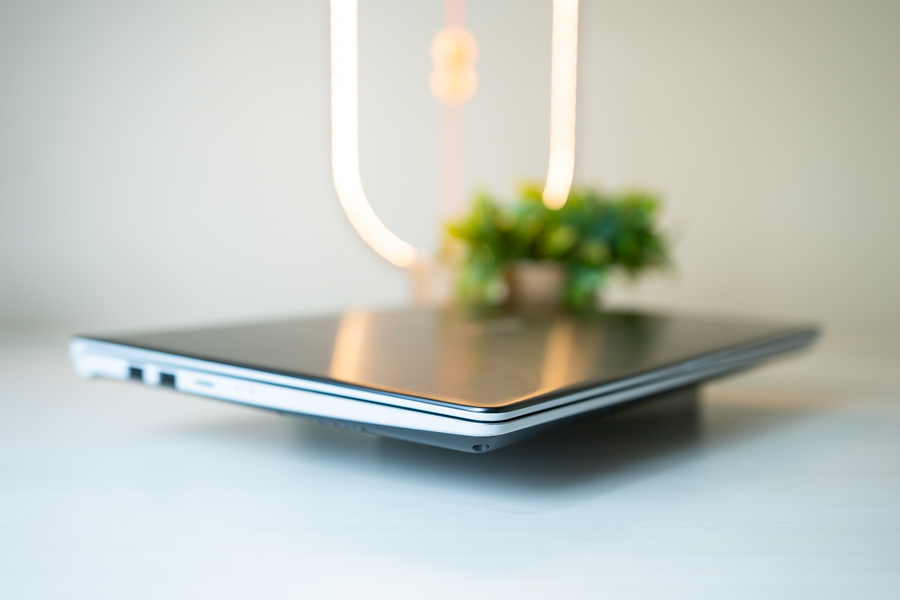 asus vivobook s14 design closed