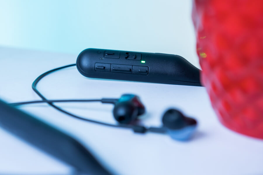 dyplay anc 30 headphones buttons