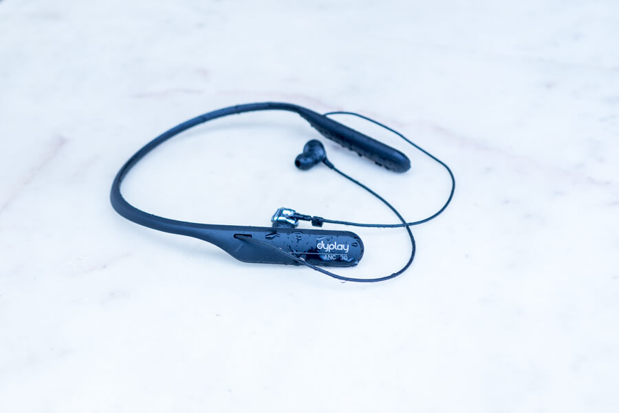 dyplay anc 30 headphones design