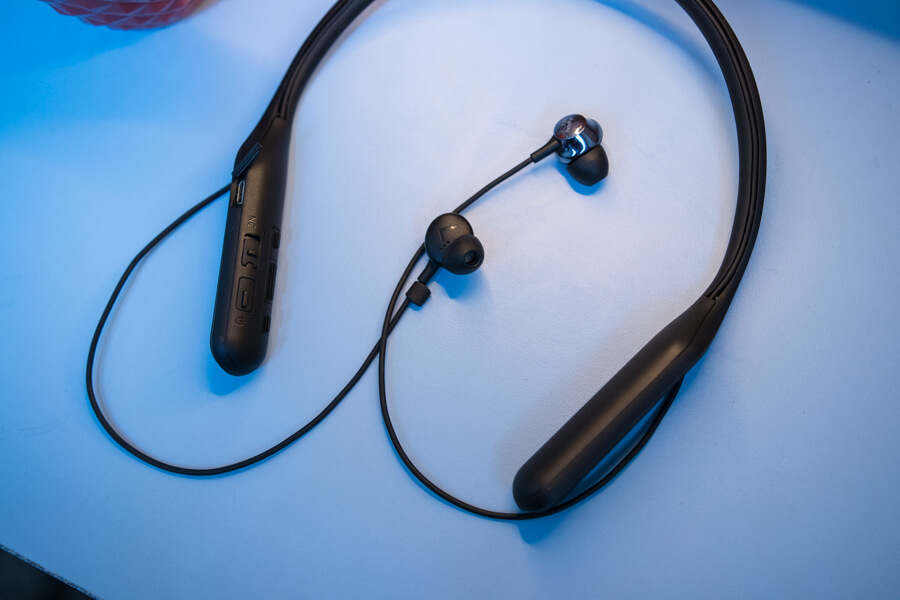 dyplay anc 30 headphones