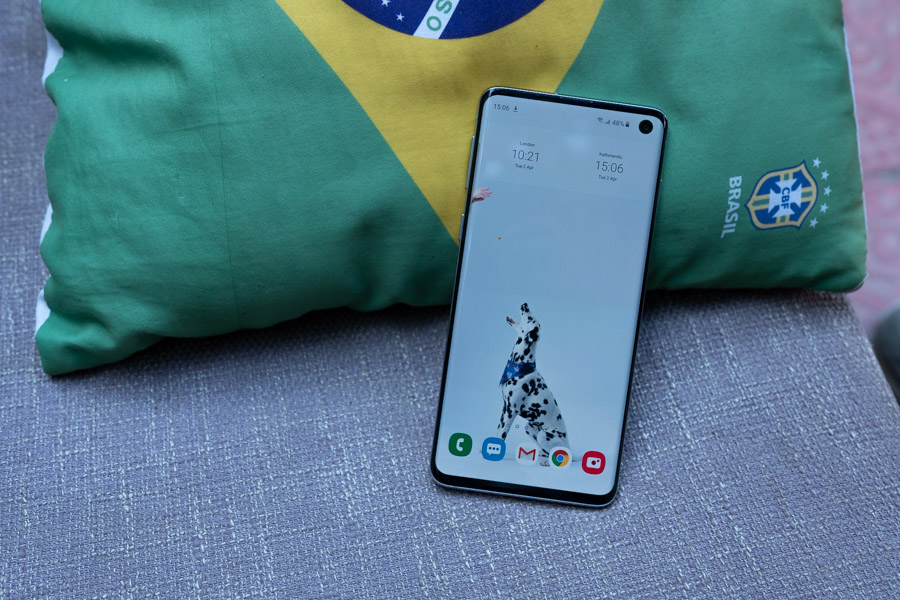 Samsung Galaxy S10 Display