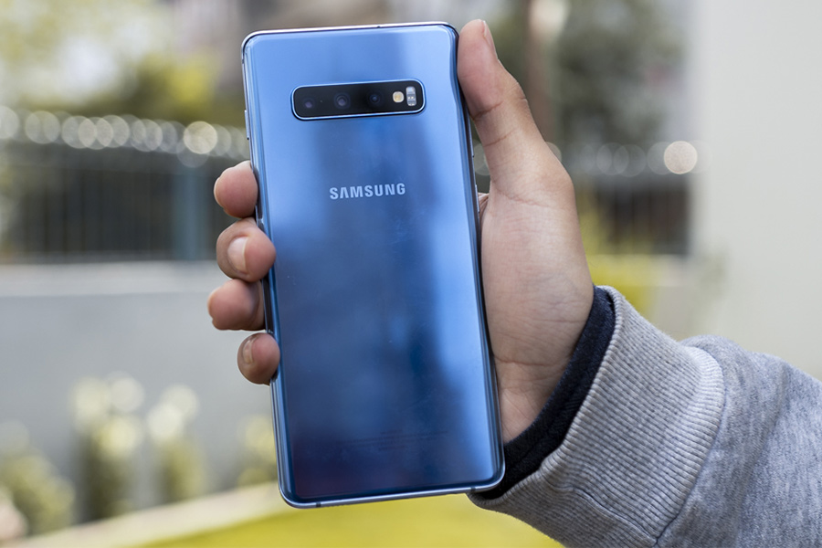 samsung galaxy s10 plus design build
