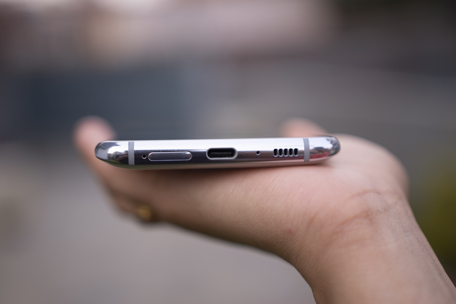 samsung galaxy a80 review USB c port