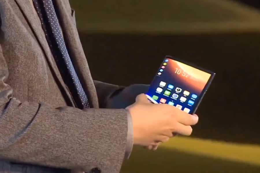 Royole FlexPai 2 - Folded