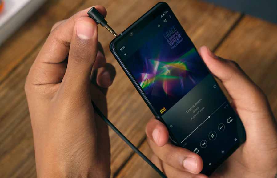 Sony Xperia 5 II headphone jack
