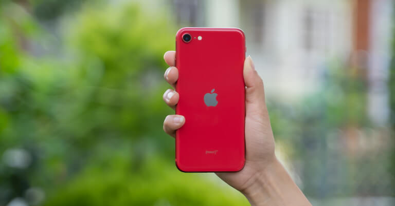 iPhone SE (2020) Long-Term Review: A Conflicting Stand