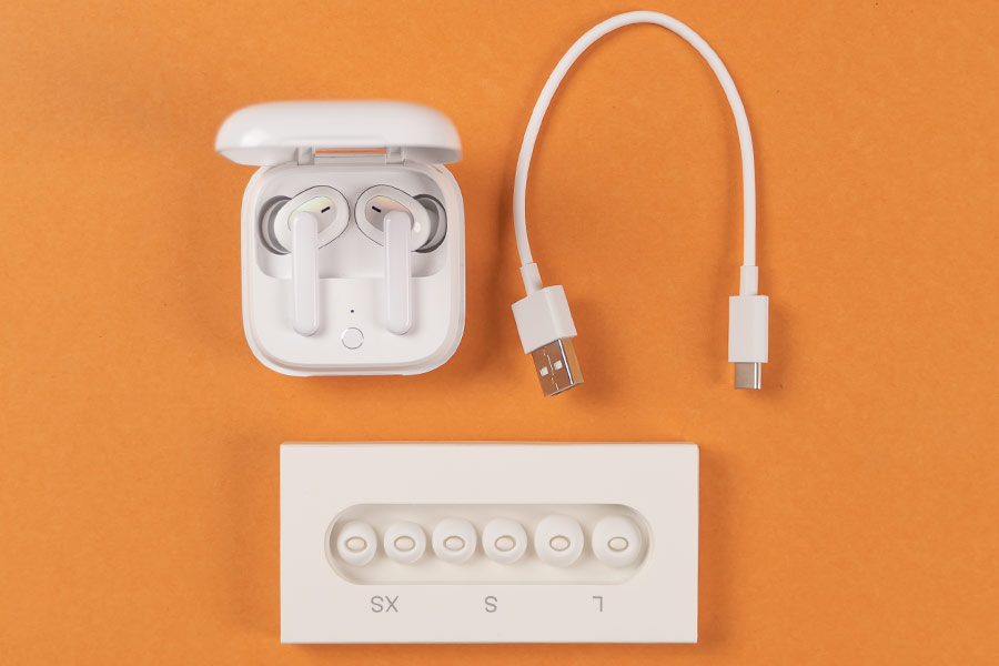 Enco W51 - Inside the box