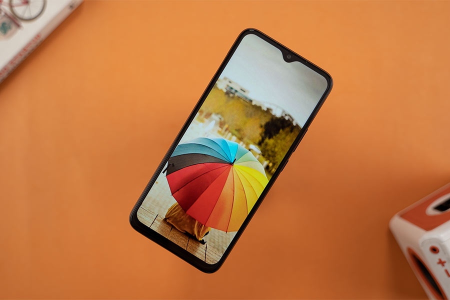 Hot 10 Play - Display 2