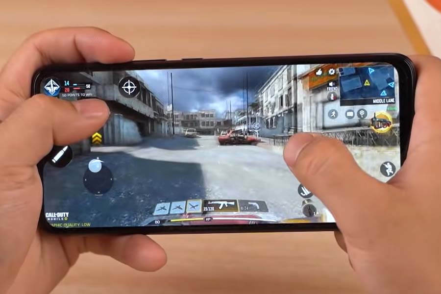 Hot 10 Play - Gaming