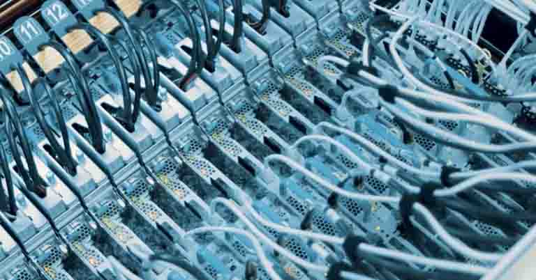 Microsoft turns to "boiling liquid" for its overheating servers