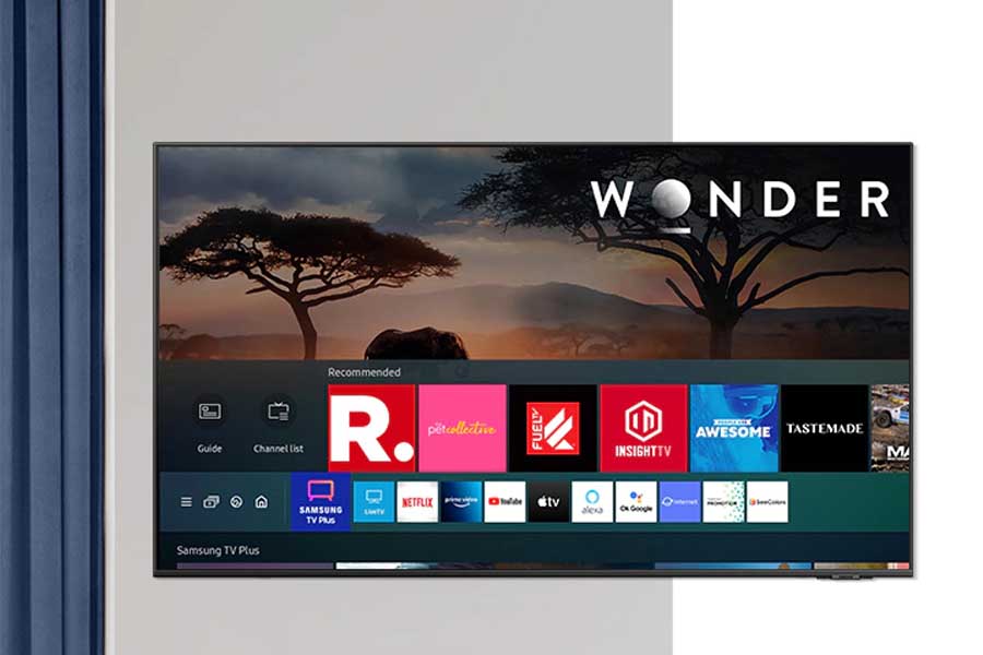 Samsung AU8000 Display