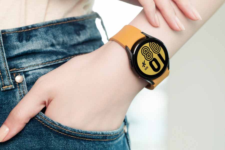 Samsung Galaxy Watch 4 Design and Display