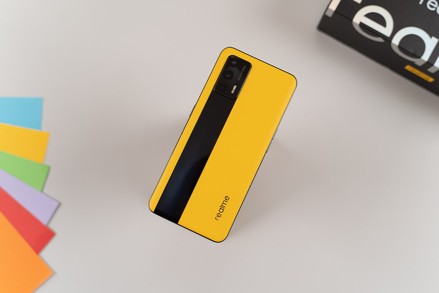 Realme GT - Design 2