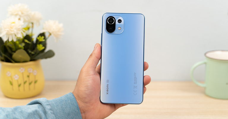 Xiaomi 11 Lite NE 5G Review: Better Than Galaxy M52?