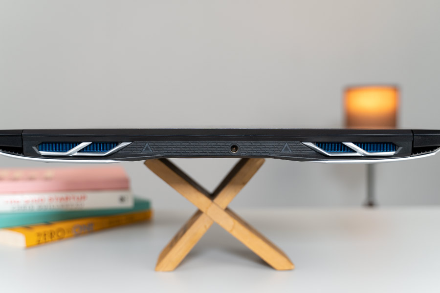 Acer Predator Helios 300 2021 - Exhaust