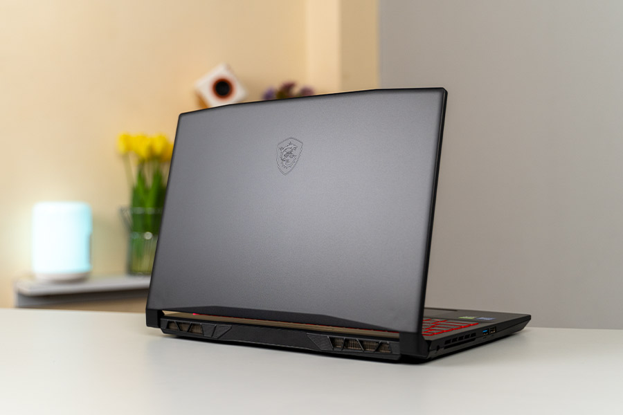 MSI Katana GF66 - Design