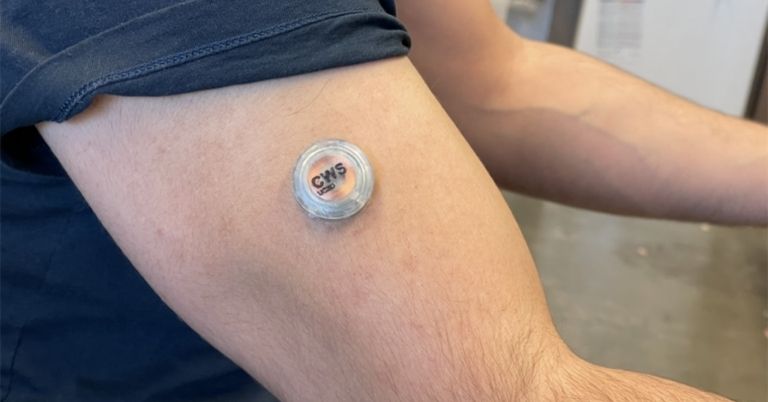 Researcher develop tiny wearable to monitor multiple health stats