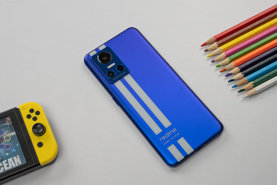 Realme GT Neo 3 - Design