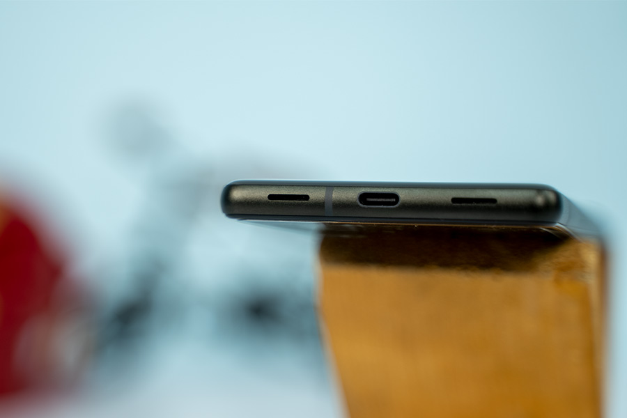 Google Pixel 6a - Ports