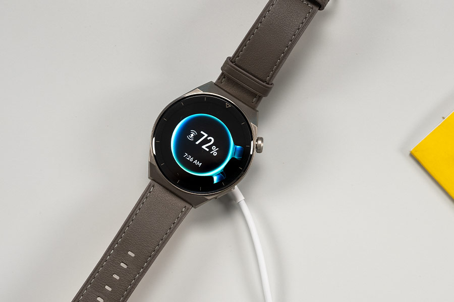 Huawei Watch GT 3 Pro - Charging
