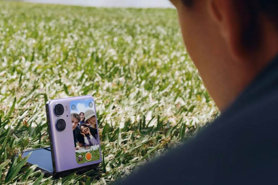 Oppo Find N2 Flip Camera