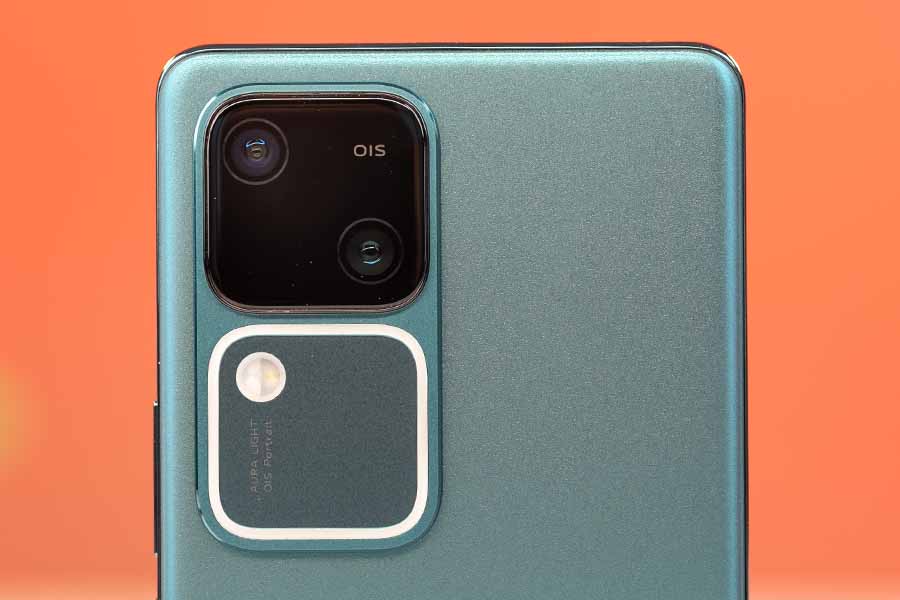 Vivo V30 5G Camera