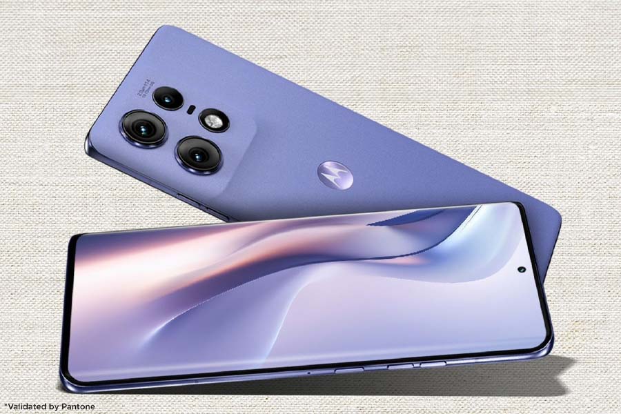 Motorola Edge 50 Pro Display and Design 