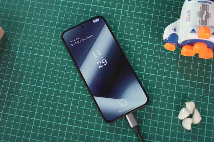 Nothing Phone 2a Charging