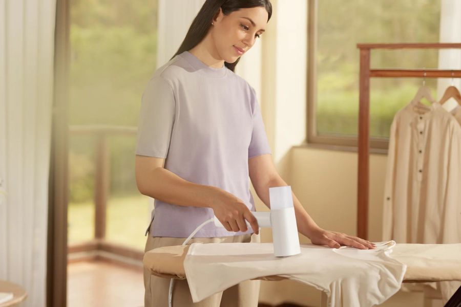 Xiaomi Handheld Garment Steamer Use