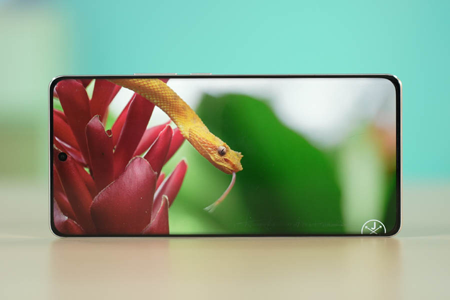 Realme GT 6T Video Playback