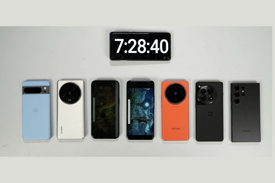 Flagship Phones Battery Drain Test iPhone 15 Pro Max vs Honor Magic 6 Pro