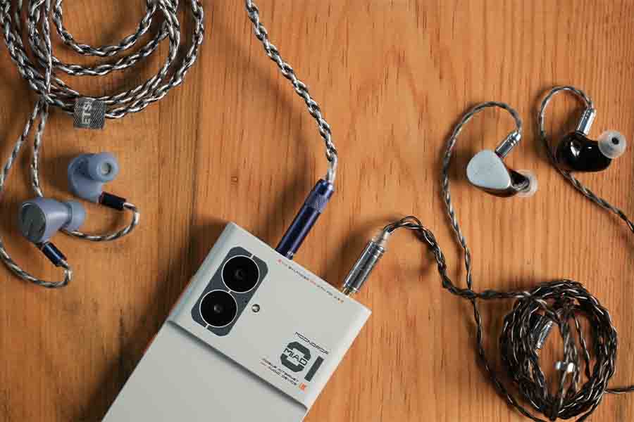 MoondropMIAD01 - Cables