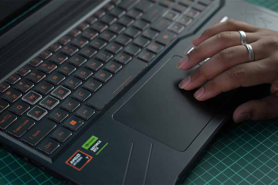 Acer Nitro V 16 2024 Review - touchpad