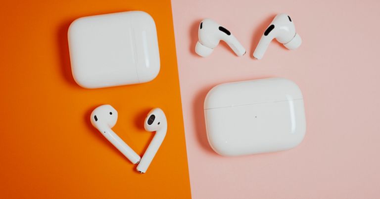 Apple AirPods with camera to enter mass production in 2026!