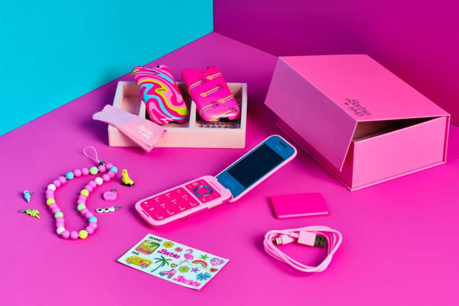 HMD Barbie Phone Box